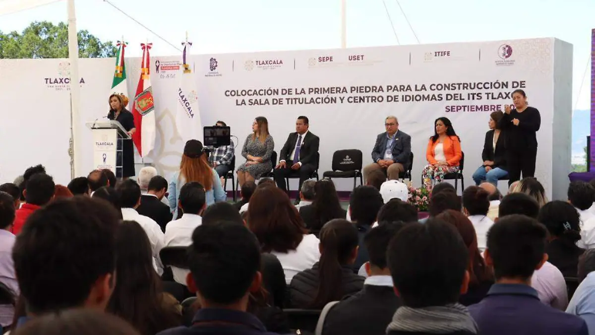 primera piedra aula titulación